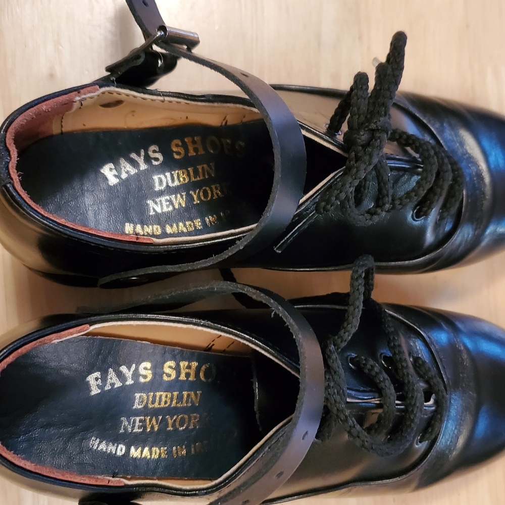 Fays hard shoe Size 1.5